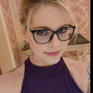 Meet your Posher, Aryn